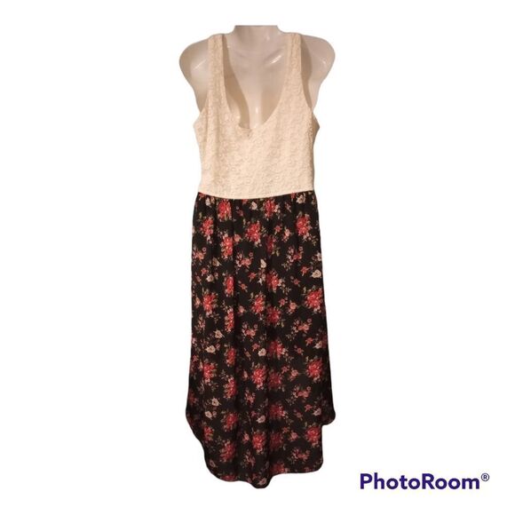 Lace and floral high low dress - Picture 3 of 12